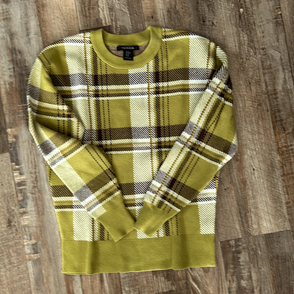 Tahari women’s sweater